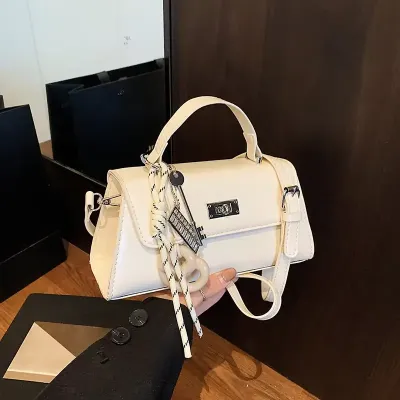 LADIES SMALL SQUARE BAGS